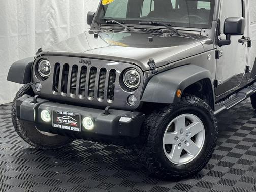 Granite Crystal Metallic Clearcoat 2017 Jeep Wrangler Unlimited Sport