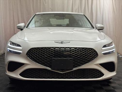 2022 Genesis G70 2.0T RWD