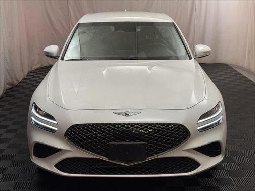 2022 Genesis G70 2.0T RWD