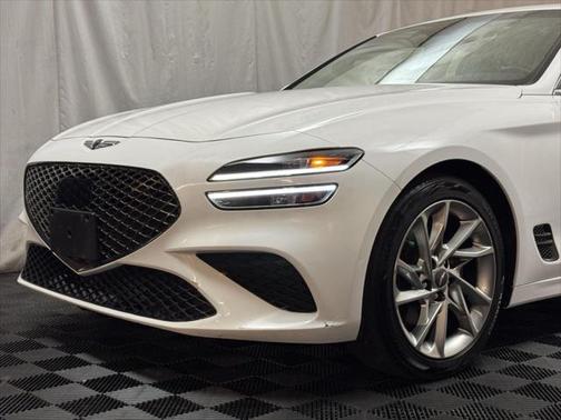 2022 Genesis G70 2.0T RWD