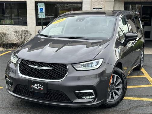 2023 Chrysler Pacifica Hybrid Touring L