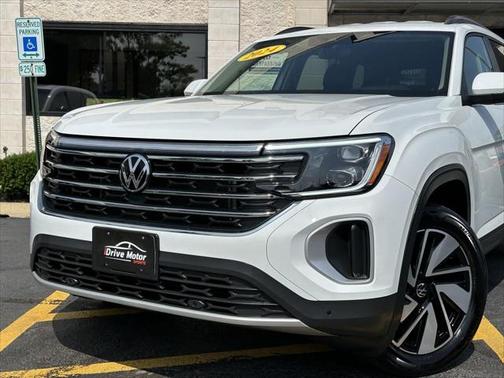 2024 Volkswagen Atlas 2.0T SE w/Technology 4MOTION