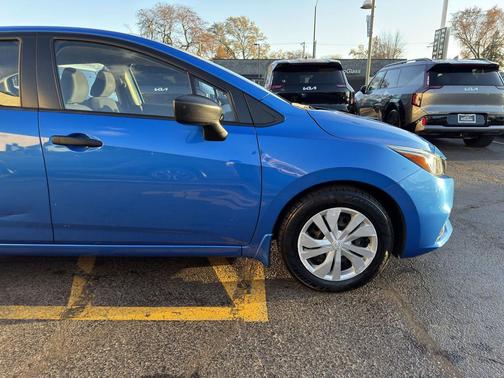 2020 Nissan Versa 1.6 S