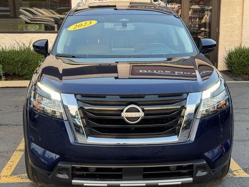 2023 Nissan Pathfinder Platinum 4WD