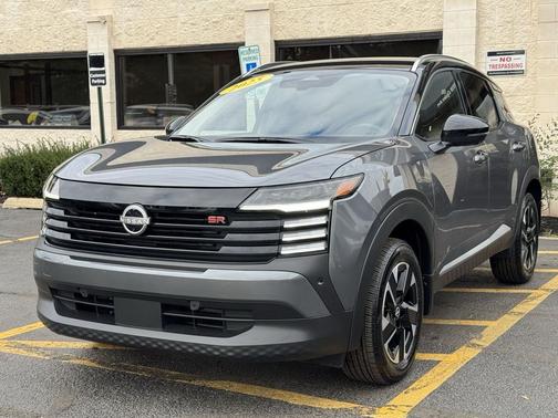 2025 Nissan Kicks SR