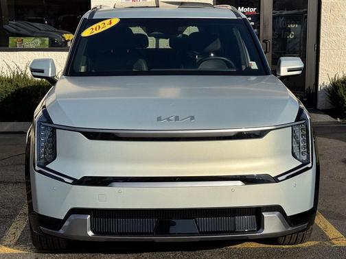 2024 Kia EV9 Land
