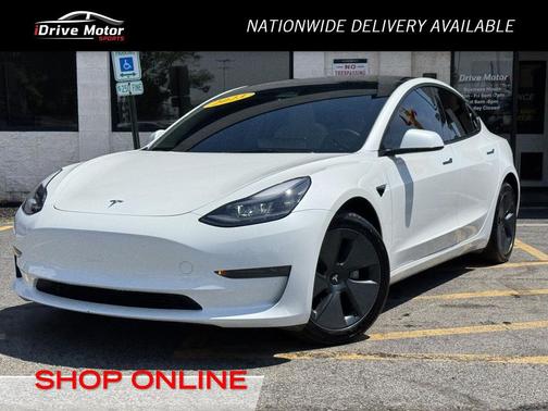 Pearl White Multi-Coat 2023 Tesla Model 3 Standard Range
