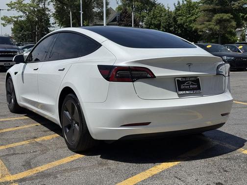 Pearl White Multi-Coat 2023 Tesla Model 3 Standard Range