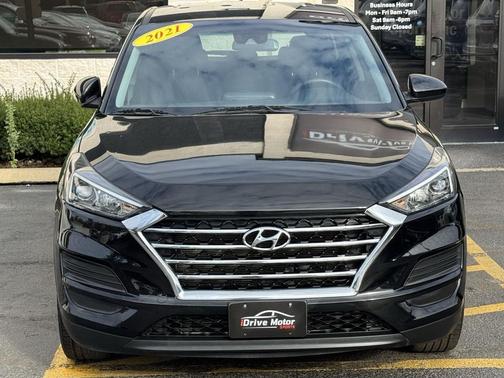 2021 Hyundai TUCSON SE