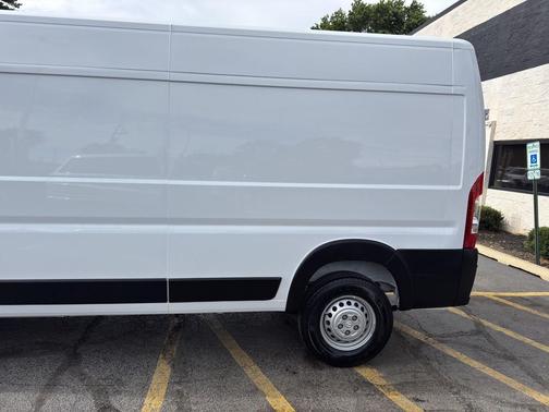 Bright White Clearcoat 2026 RAM ProMaster 2500 Tradesman