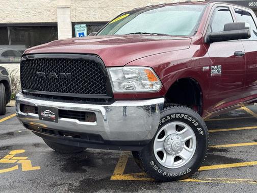 2017 RAM 2500 Tradesman Crew Cab 4x4 6'4' Box