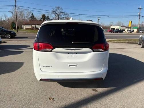 2019 Chrysler Pacifica Touring L