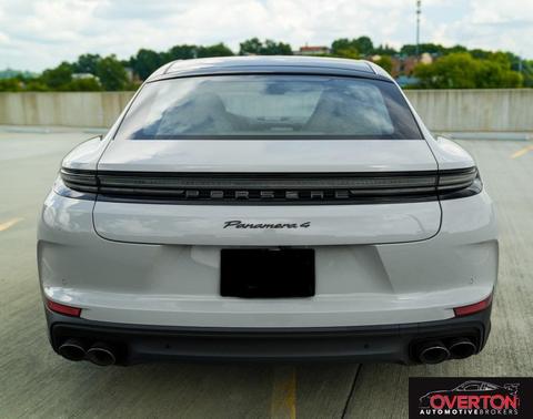 2025 Porsche Panamera 4