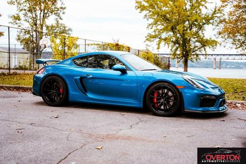 2016 Porsche Cayman GT4
