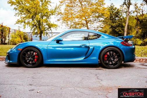 2016 Porsche Cayman GT4
