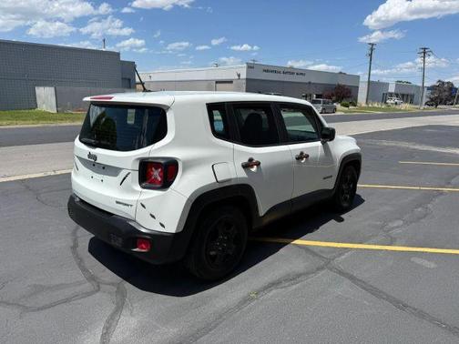 White 2016 Jeep Renegade Sport