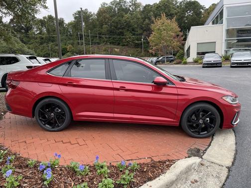 2026 Volkswagen Jetta 1.4T SE