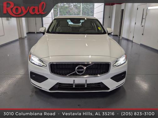 2021 Volvo S60 T5 Momentum