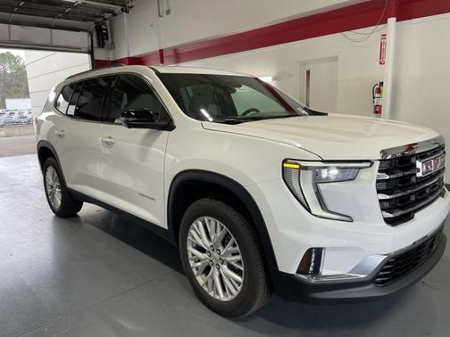2026 GMC Acadia Elevation FWD