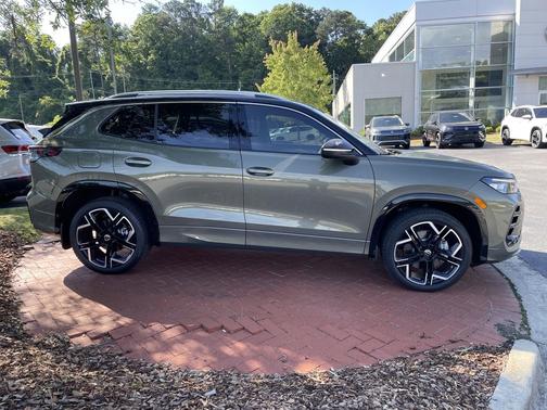 Avocado Green 2026 Volkswagen Tiguan 2.0T SEL R-Line 4MOTION