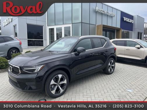 2025 Volvo XC40 B5 Core Bright Theme