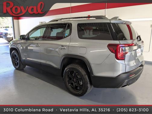 2023 GMC Acadia AWD AT4