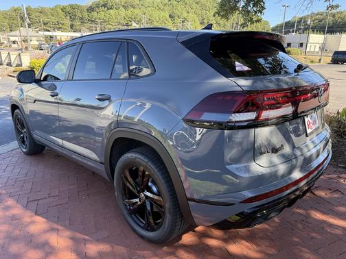2026 Volkswagen Atlas Cross Sport 2.0T SEL