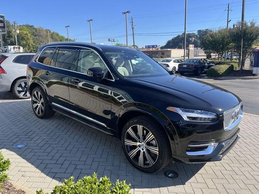 2025 Volvo XC90 Plug-In Hybrid Plus