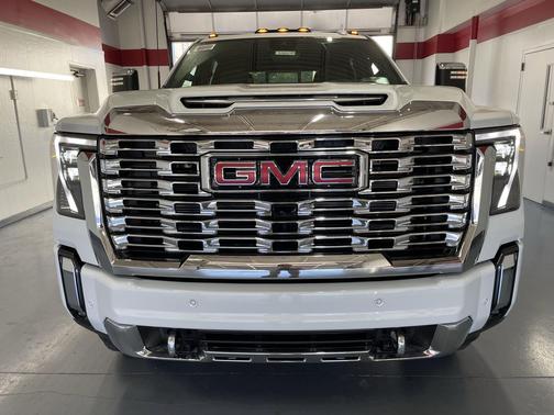 2026 GMC Sierra 2500 Denali