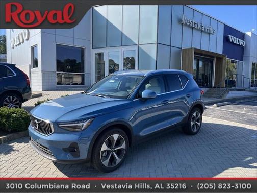 2025 Volvo XC40 Plus Bright Theme