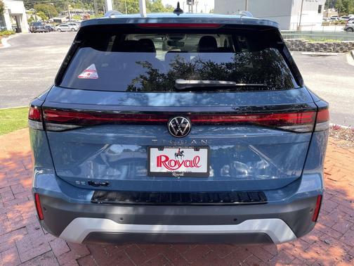 2025 Volkswagen Tiguan 2.0T SE