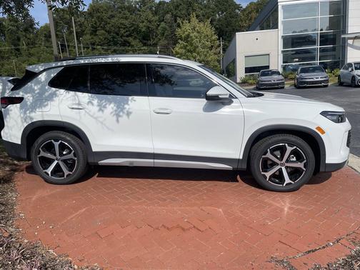 2025 Volkswagen Tiguan 2.0T SE
