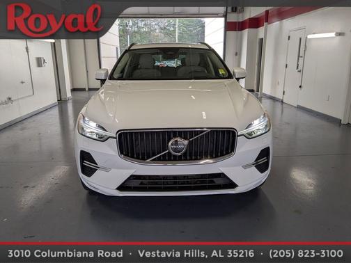 2022 Volvo XC60 B5 Momentum