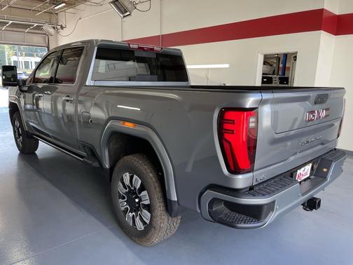 2025 GMC Sierra 2500 Denali