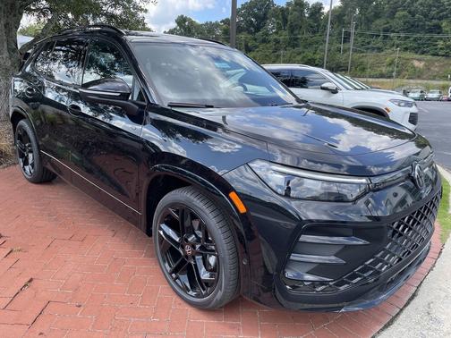 2025 Volkswagen Tiguan 2.0T SE R-Line Black
