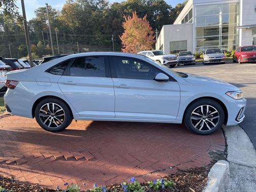 2026 Volkswagen Jetta 1.4T SE