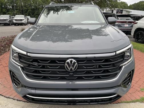 2025 Volkswagen Atlas 2.0T SEL Premium R-Line 4MOTION