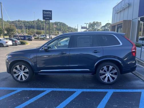 2025 Volvo XC90 Plug-In Hybrid Plus
