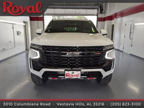 Summit White 2024 Chevrolet Suburban 4WD Z71