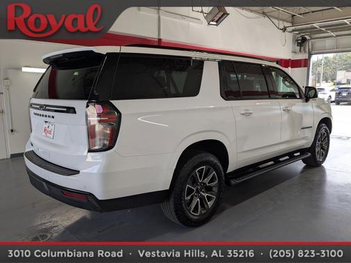 Summit White 2024 Chevrolet Suburban 4WD Z71