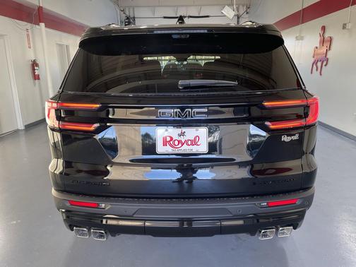 2026 GMC Acadia Elevation FWD