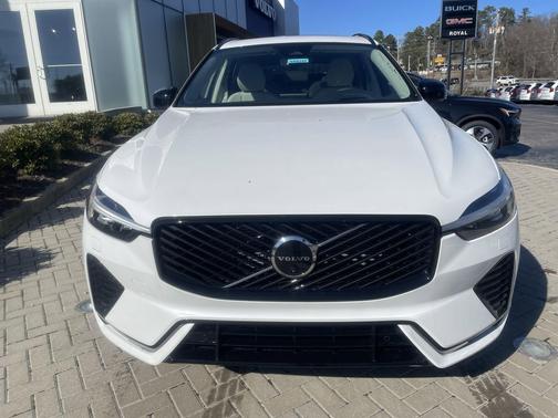 2026 Volvo XC60 B5 Ultra