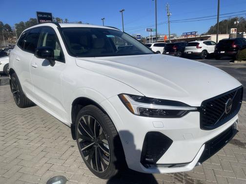 2026 Volvo XC60 B5 Ultra