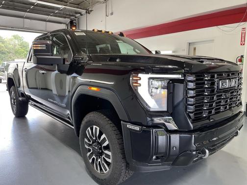 2026 GMC Sierra 3500 Denali