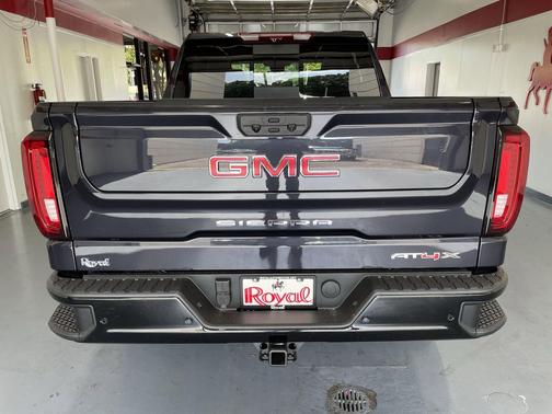 2025 GMC Sierra 1500 AT4X