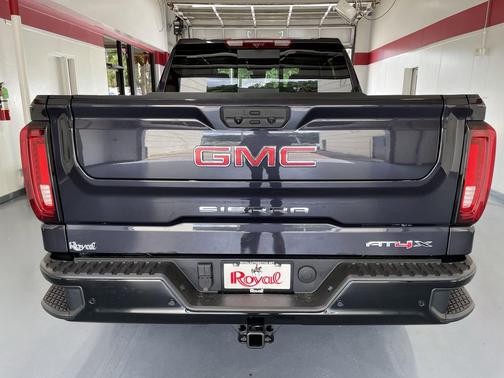 2025 GMC Sierra 1500 AT4X