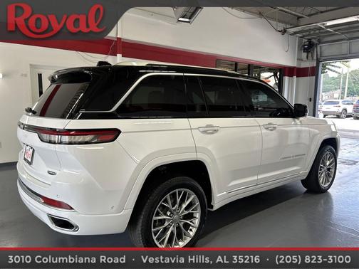 2023 Jeep Grand Cherokee Summit
