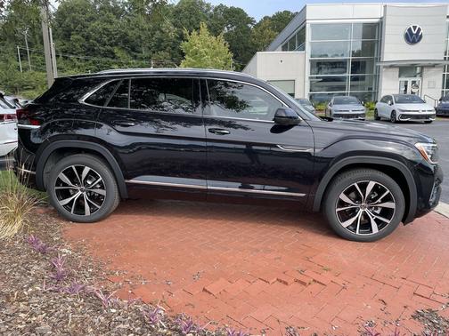 2026 Volkswagen Atlas Cross Sport 2.0T SEL Premium