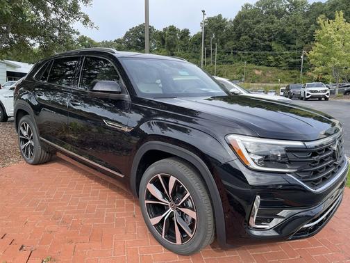 2026 Volkswagen Atlas Cross Sport 2.0T SEL Premium