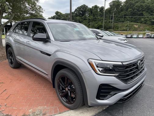 2026 Volkswagen Atlas Cross Sport 2.0T SEL